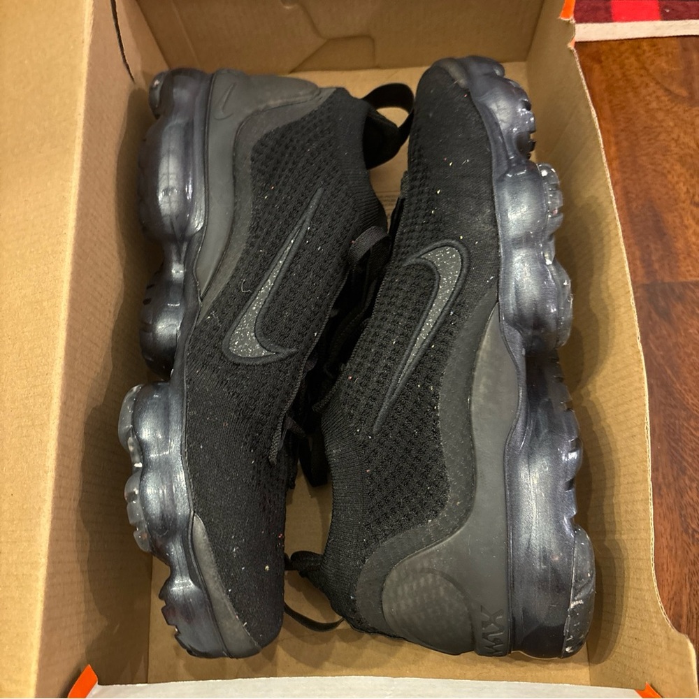 Nike Air VaporMax 2021 Flyknit Triple Black Tennis Shoes